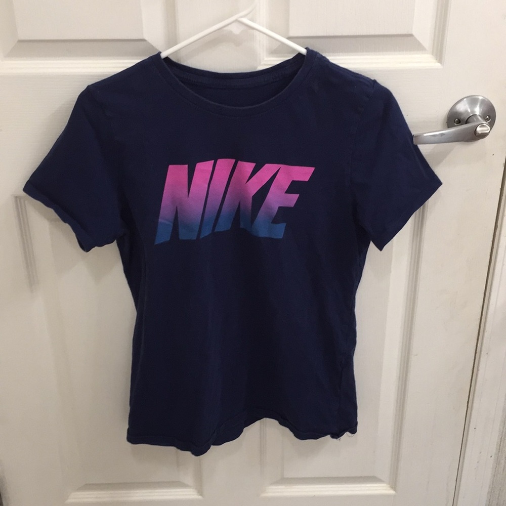 Nike tee